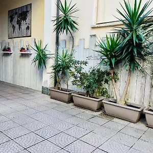 Konukevi Via Padova 165, Milano